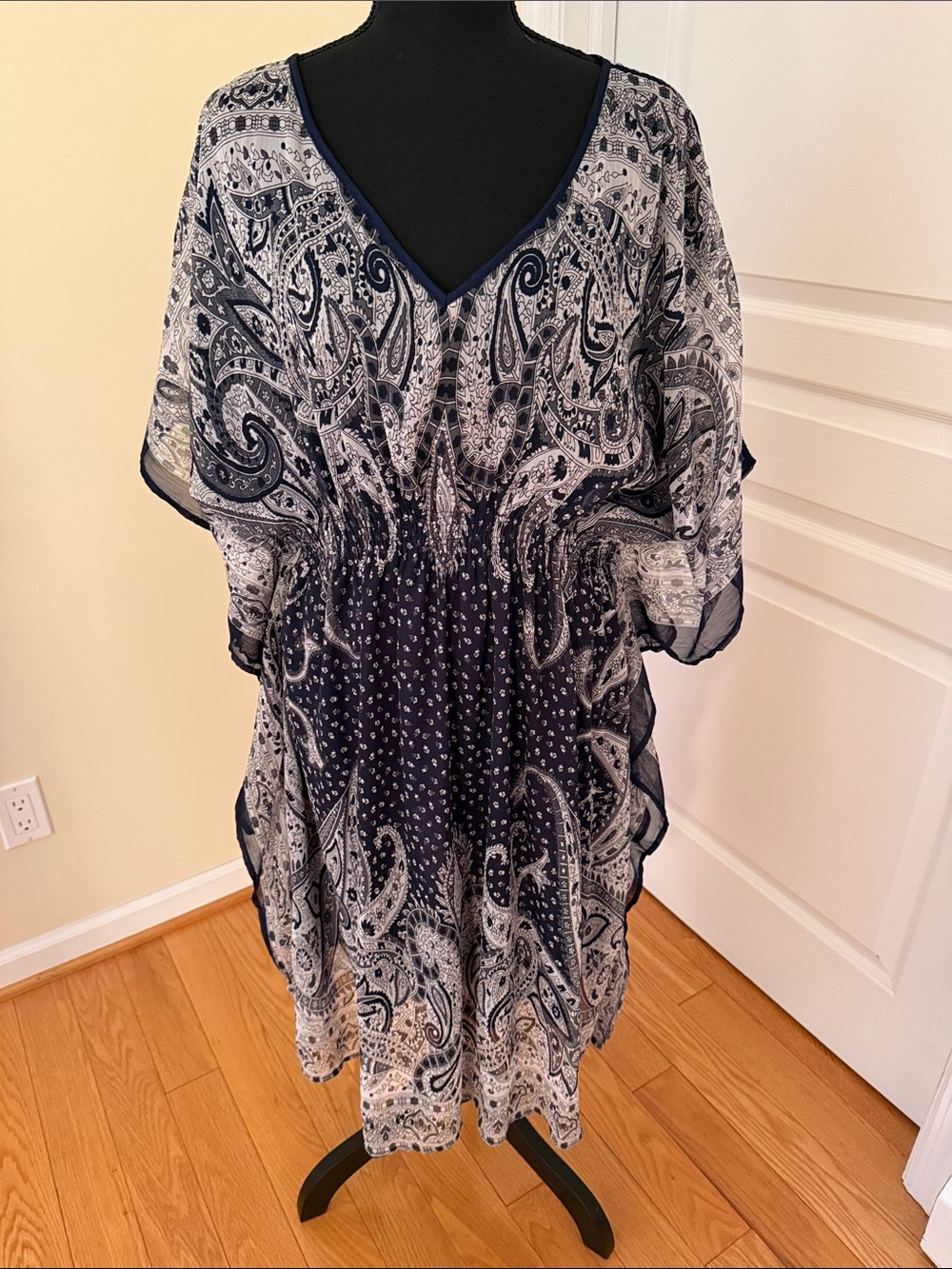 MPH Collection Ocean Paisley Navy and White Women’s Swim Coverup/Kaftan